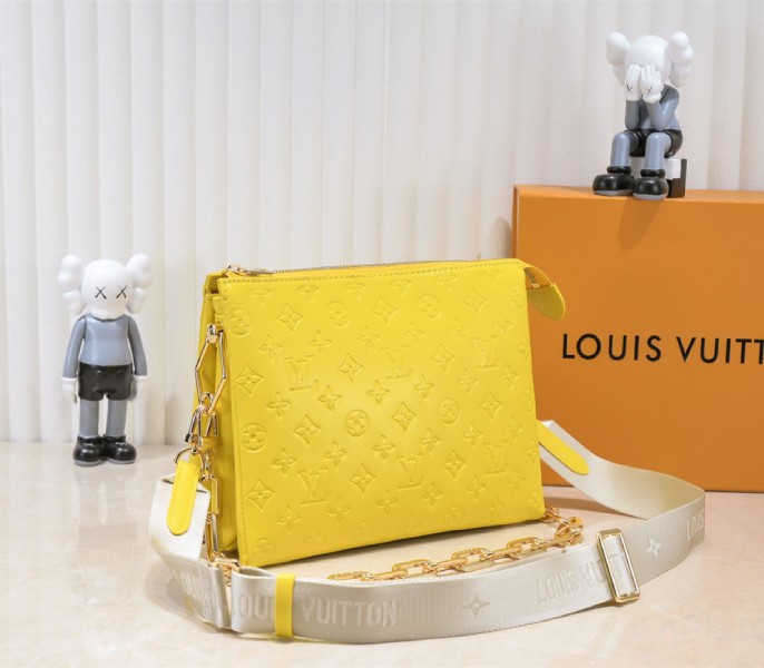 Louis Vuitton Coussin PM Bag In Yellow With Jacquard Strap - Image 3