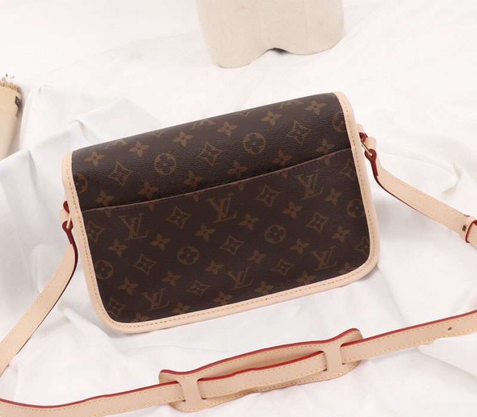Louis Vuitton Monogram Canvas Sologne PM Bag - Image 3
