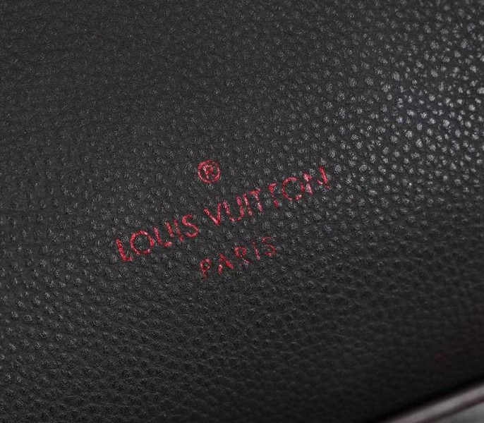 Louis Vuitton On My Side Bag In Black - Image 8