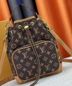 Love the Monogram Canvas Noe Cargo M14017