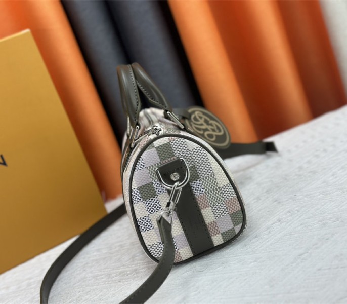 Louis Vuitton Damoflage Canvas Keepall Bandouliere 25 In Khaki - Image 3