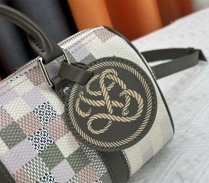 Louis Vuitton Damoflage Canvas Keepall Bandouliere 25 In Khaki - Image 8