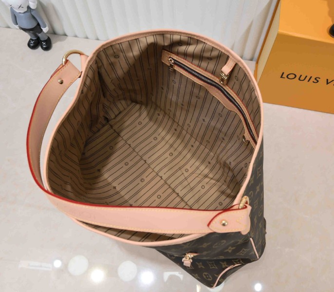 Louis Vuitton Monogram Canvas Delightful GM Tote In Beige - Image 7