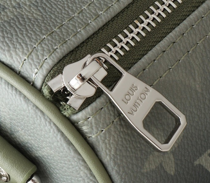 Louis Vuitton Monogram Gradient Canvas Keepall Bandouliere 25 City Bag In Khaki Green - Image 8