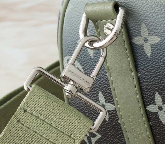 Louis Vuitton Monogram Gradient Canvas Keepall Bandouliere 25 City Bag In Khaki Green - Image 9