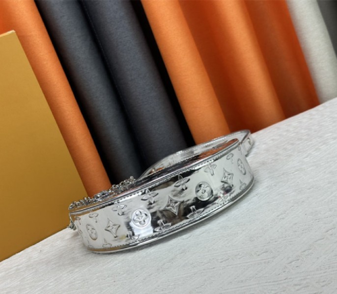 Louis Vuitton Other Monogram Canvas Loop - Image 5