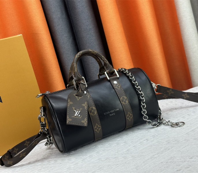 Louis Vuitton Vibe Keepall Bandouliere 25 In Black And Monogram Canvas - Image 2