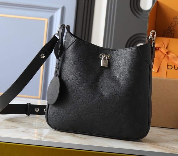 Replica Mahina All Around MM Bag In Black M14618