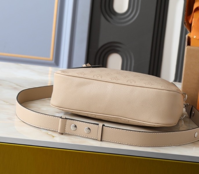 Louis Vuitton Mahina All Around MM Bag In Galet Gray M14617 - Image 4