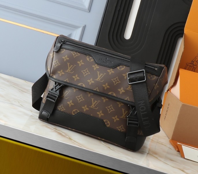 Monogram Canvas Messenger Voyager PM