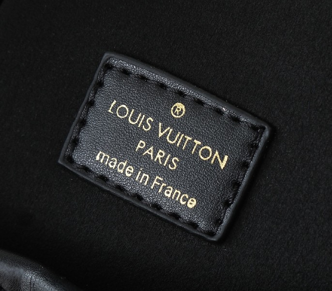 Monogram Canvas The Drop GM - Image 6