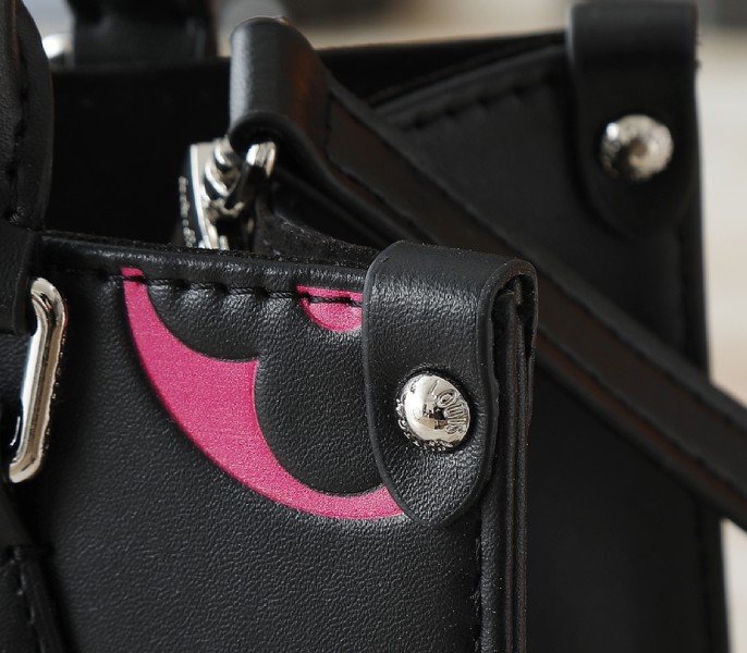 Monogram Empreinte OnTheGo PM Tote In Black And Magenta Pink - Image 7