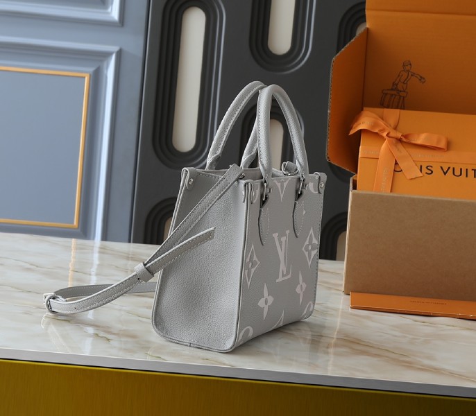 Monogram Empreinte OnTheGo PM Tote In Gray And White Quartz - Image 3
