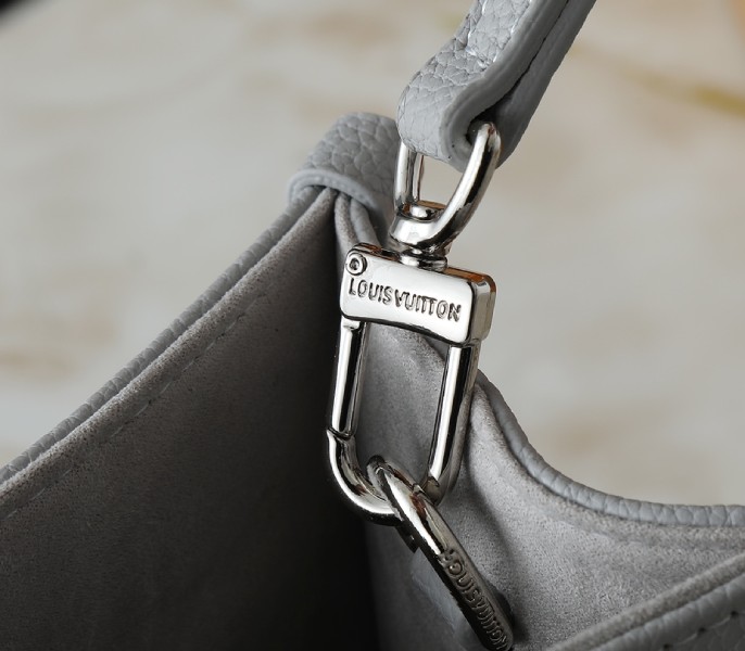 Monogram Empreinte OnTheGo PM Tote In Gray And White Quartz - Image 6