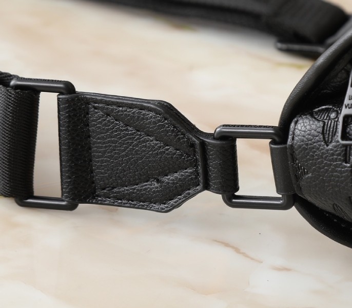 Monogram Shadow Pulse Messenger - Image 9