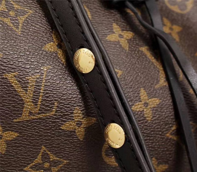 Louis Vuitton Monogram Canvas NeoNoe MM Bag In Black - Image 9