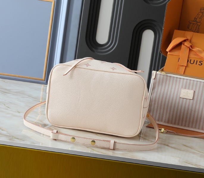 Replica Louis Vuitton NeoNoe MM Eden Bag - Image 3