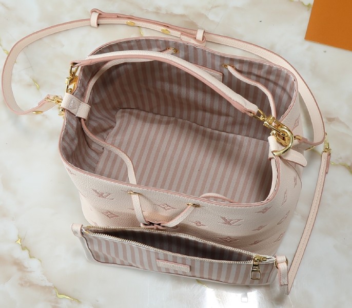 Replica Louis Vuitton NeoNoe MM Eden Bag - Image 4