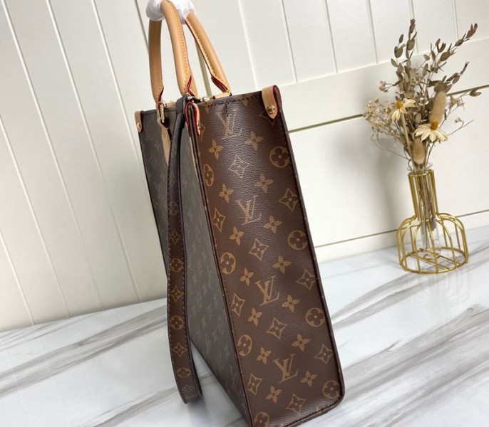 Louis Vuitton Monogram Canvas Sac Plat MM Carryall Handbag - Image 3