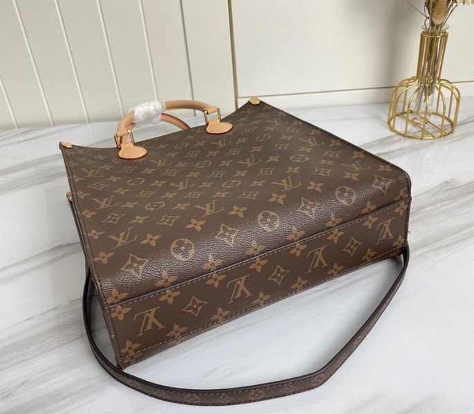 Louis Vuitton Monogram Canvas Sac Plat MM Carryall Handbag - Image 4