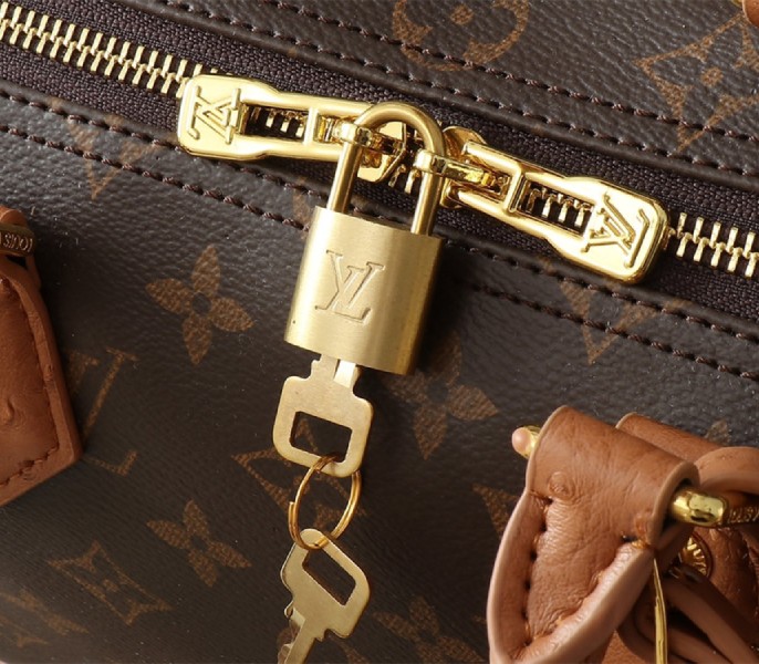 Louis Vuitton Monogram Canvas Soft Speedy 30 Boho Handbag In Tan - Image 8