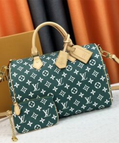 Louis Vuitton Speedy P9 Bandouliere 30 Bag In Green