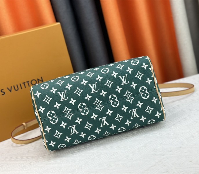 Louis Vuitton Speedy P9 Bandouliere 30 Bag In Green - Image 5