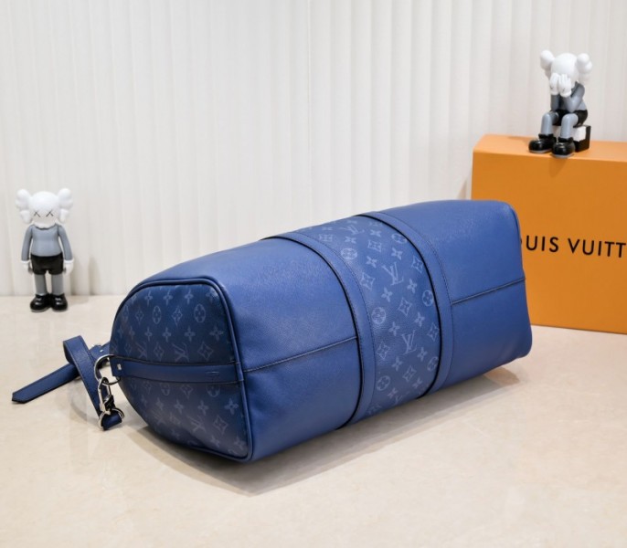Louis Vuitton Taiga Leather Keepall Bandouliere 50 Travel Bag In Navy Blue - Image 4