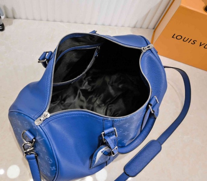 Louis Vuitton Taiga Leather Keepall Bandouliere 50 Travel Bag In Navy Blue - Image 5