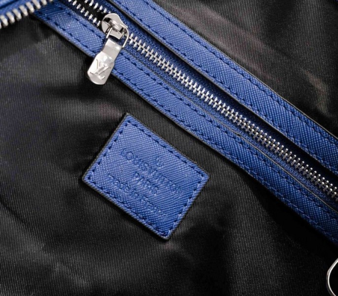 Louis Vuitton Taiga Leather Keepall Bandouliere 50 Travel Bag In Navy Blue - Image 6