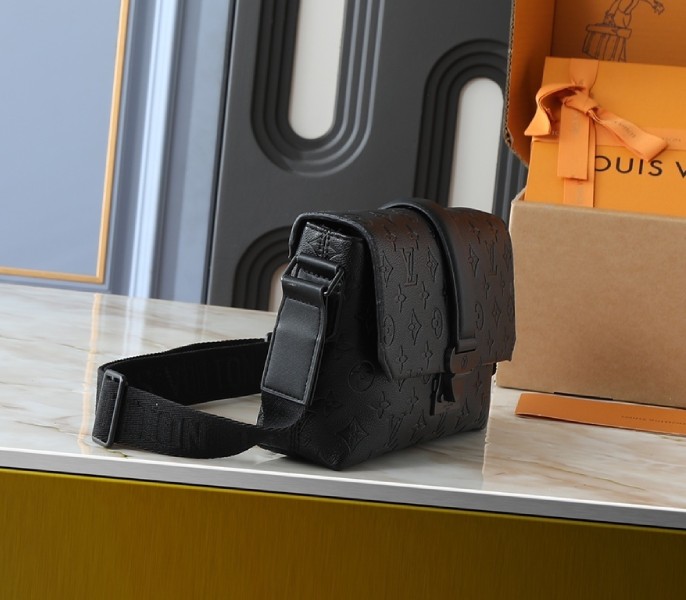 Taurillon Leather S-Cape Messenger - Image 2