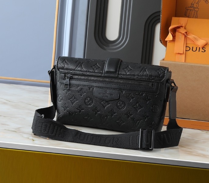 Taurillon Leather S-Cape Messenger - Image 3