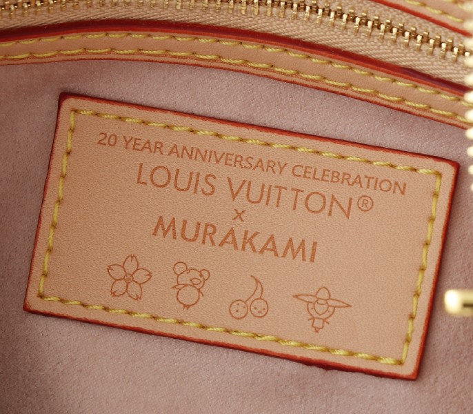 X TM Multicolored Speedy Bandouliere 25 In White - Image 6