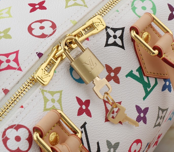 X TM Multicolored Speedy Bandouliere 25 In White - Image 7