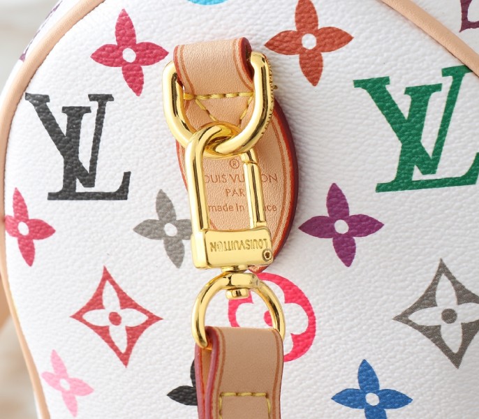 X TM Multicolored Speedy Bandouliere 25 In White - Image 9